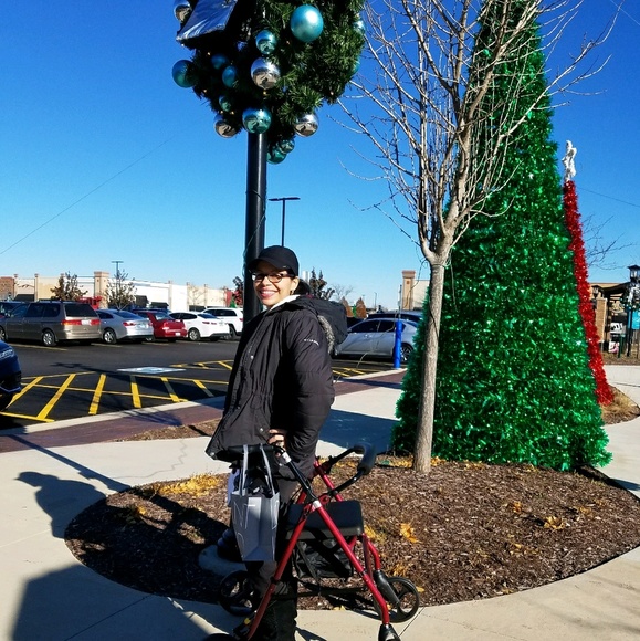 Meet your Posher, Zoraida - Picture 1 of 1